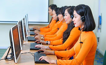 EMS Vietnam call center staff