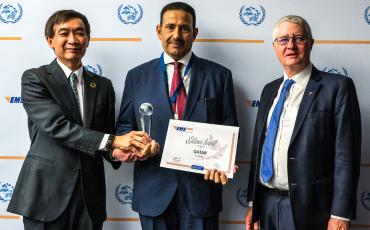 EMS Azerbaijan receiving their Gold performance award