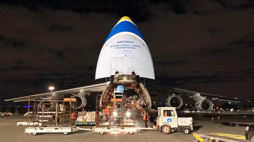 Antonov An-124 Ruslan cargo aircraft carrying mail